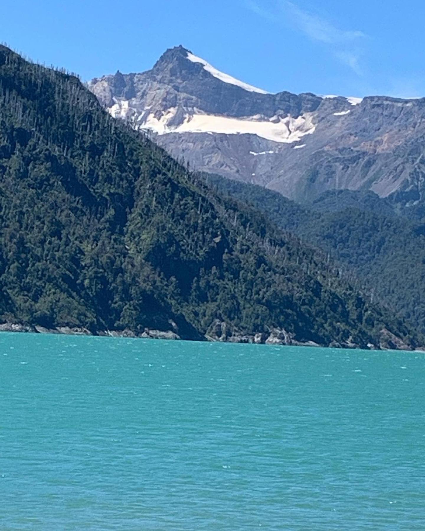 & Tinajas Entre Volcanes